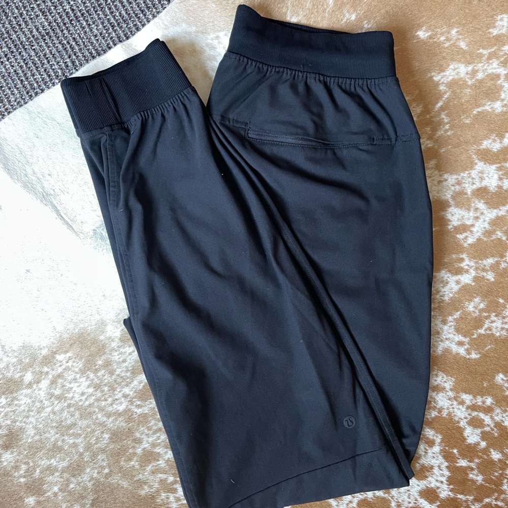 Lululemon men’s ABC Jogger